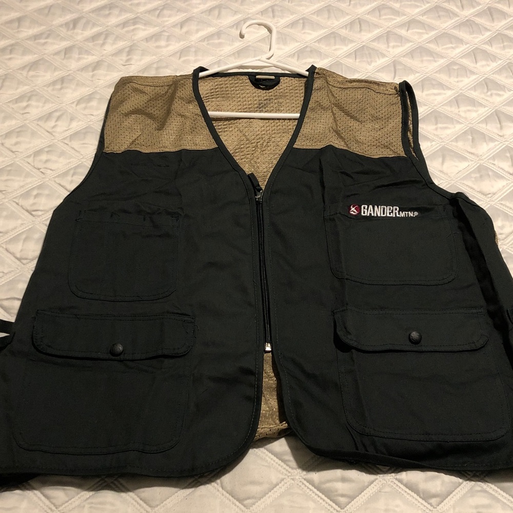 Gander Mountain Hunting Fishing Photography Vest Adult XL Green & Tan NWOT